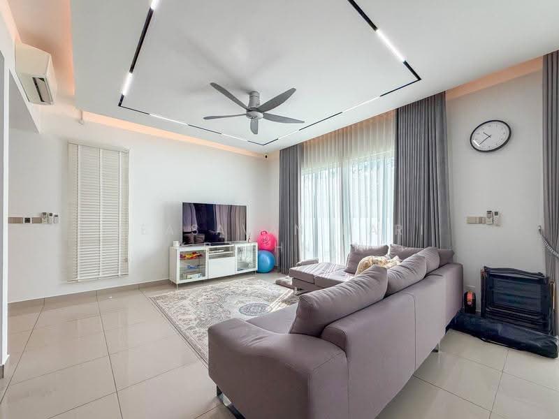 Rumah Teres 2-Tingkat untuk Dijual di Bandar Gamuda Cove (Dengkil) - Keasavan Hari Krishnan - Living Room - PropertyGuru.com.my