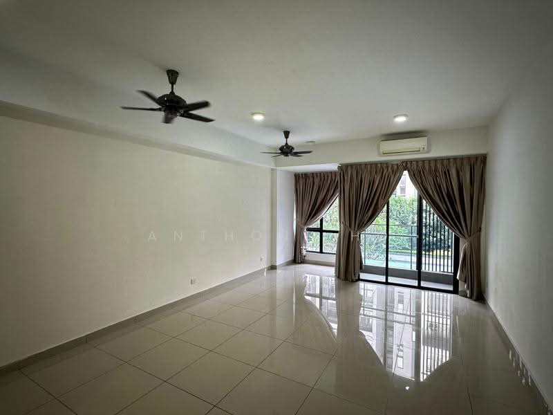 Kediaman Servis untuk Disewa di Utropolis Suites 2 - Anthony Ho - Living Room - PropertyGuru.com.my