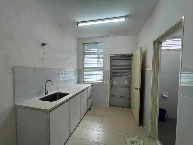 Rumah Teres 2-Tingkat untuk Dijual di Taman Tasik Utama (Bukit Katil) - YM Chong - Kitchen - PropertyGuru.com.my