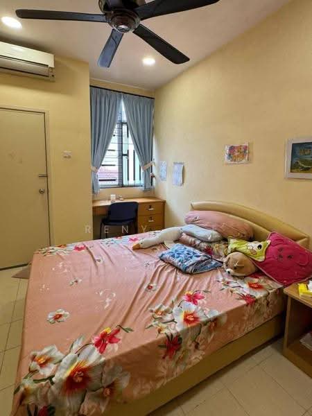 Rumah Teres 2-Tingkat untuk Dijual di Taman Seri Austin (Tebrau) - Reny Hee - Bedroom - PropertyGuru.com.my
