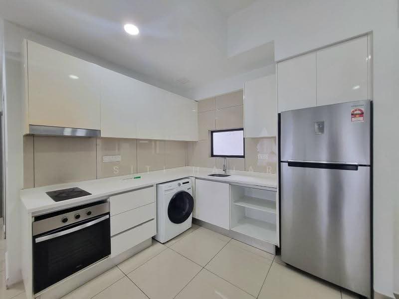 Kediaman Servis untuk Dijual di Astoria Ampang - Siti Hajar - Kitchen - PropertyGuru.com.my
