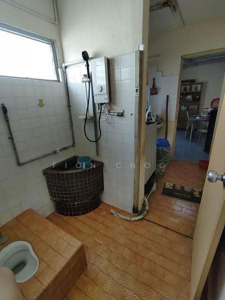 Rumah Flat untuk Dijual di Stulang Laut - Fion Choo - Bathroom - PropertyGuru.com.my