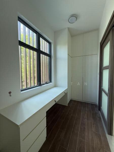 Bungalow House for Rent in Forest City (Gelang Patah) - Cherry Tan - Study - PropertyGuru.com.my