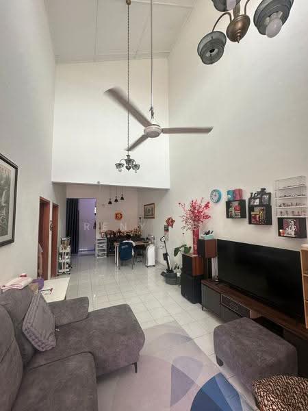 1-storey Terraced House for Sale in Taman Gaya (Ulu Tiram) - Reny Hee - Living Room - PropertyGuru.com.my