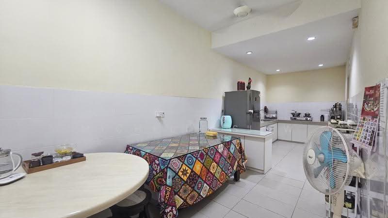Rumah Teres 2-Tingkat untuk Dijual di Alam Damai (Cheras) - Michelle Siow - Kitchen - PropertyGuru.com.my
