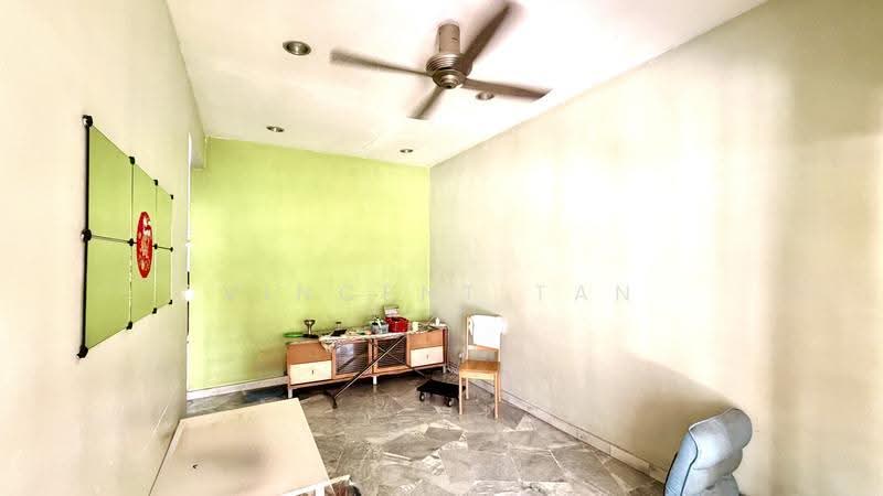 Rumah Teres 1-Tingkat untuk Dijual di Bandar Sri Damansara (Selangor) - Vincent Tan - Living Room - PropertyGuru.com.my