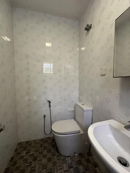 2-storey Terraced House for Sale in Damansara Heights (Kuala Lumpur) - Leon Franciscus - Bathroom - PropertyGuru.com.my