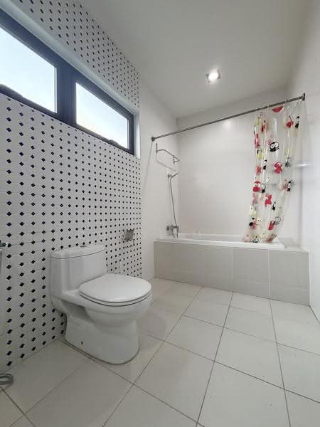 Bungalow House untuk Dijual di Taman Hillview (Ulu Kelang) - ChaoLim . - Bathroom - PropertyGuru.com.my