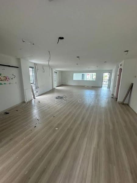 Shop / Office untuk Dijual di Bay Avenue (Bayan Lepas) - Vivien Chew - Interior - PropertyGuru.com.my