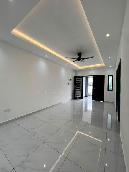 Rumah Teres 1-Tingkat untuk Dijual di Taman Johor Jaya (Johor Bahru) - Dasmond Chiok - Living Room - PropertyGuru.com.my