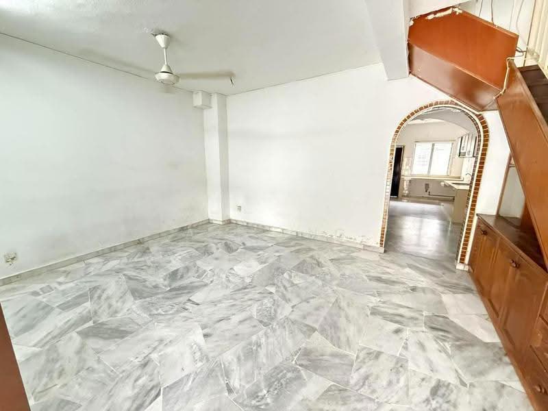Rumah Teres 2-Tingkat untuk Disewa di Puchong Perdana (Selangor) - Addy Ng - Living Room - PropertyGuru.com.my