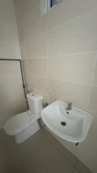 Kediaman Servis untuk Dijual di De Centrum Residences - Eugene Lim - PropertyGuru.com.my