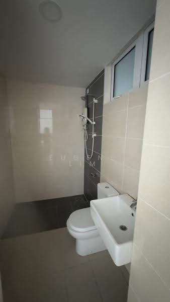 Kediaman Servis untuk Dijual di De Centrum Residences - Eugene Lim - PropertyGuru.com.my