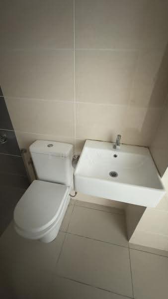 Kediaman Servis untuk Dijual di De Centrum Residences - Eugene Lim - PropertyGuru.com.my