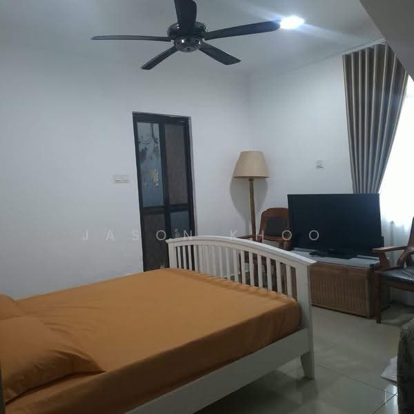 Bungalow House untuk Disewa di Taman Bukit Kempas (Tampoi) - Jason Khoo - Bedroom - PropertyGuru.com.my
