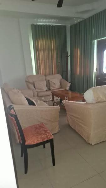 Bungalow House untuk Disewa di Taman Bukit Kempas (Tampoi) - Jason Khoo - Living Room - PropertyGuru.com.my