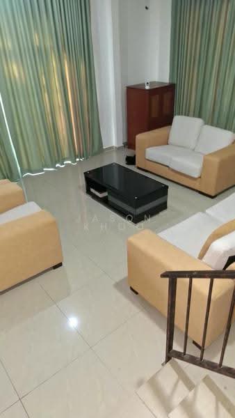Bungalow House untuk Disewa di Taman Bukit Kempas (Tampoi) - Jason Khoo - Living Room - PropertyGuru.com.my