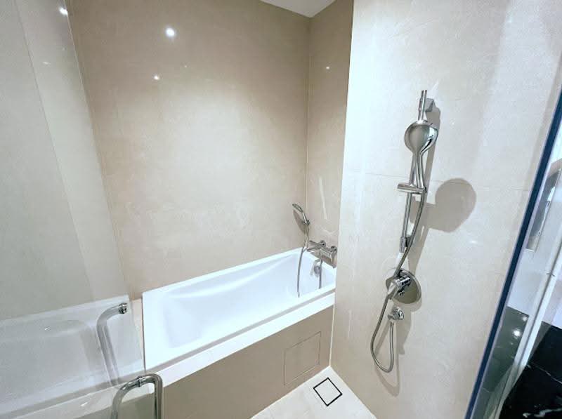 Kediaman Servis untuk Disewa di Pavilion Ceylon Hill - Ivan Lim - Bathroom - PropertyGuru.com.my