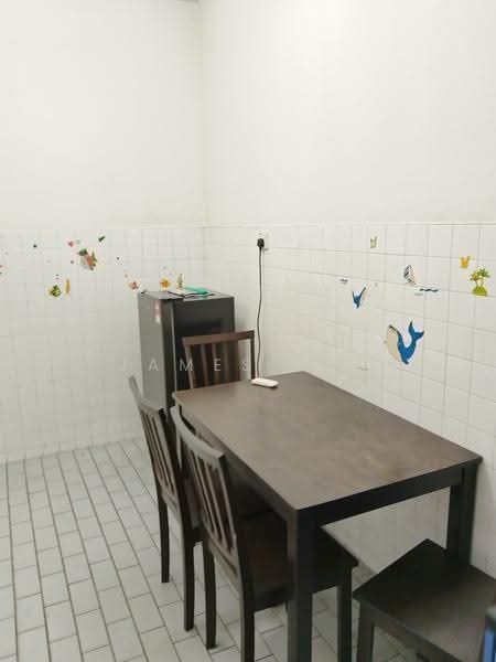 Rumah Teres 2-Tingkat untuk Dijual di Taman Mayang (Petaling Jaya) - James Yim - Kitchen - PropertyGuru.com.my