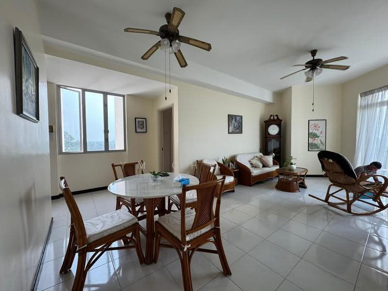Kondominium untuk Disewa di Ocean Palms Condominium - YM Chong - Living Room - PropertyGuru.com.my