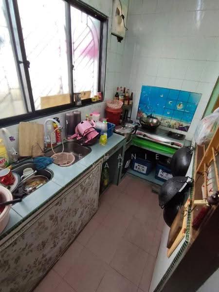 1-storey Terraced House for Sale in Telok Panglima Garang (Selangor) - Stephanie Yap - Kitchen - PropertyGuru.com.my