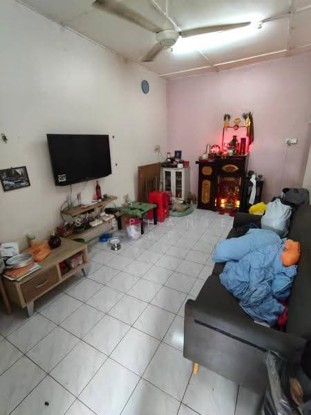 1-storey Terraced House for Sale in Telok Panglima Garang (Selangor) - Stephanie Yap - Living Room - PropertyGuru.com.my