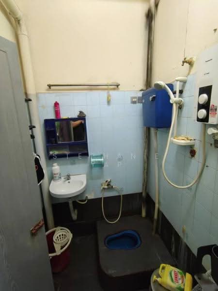 1-storey Terraced House for Sale in Telok Panglima Garang (Selangor) - Stephanie Yap - Bathroom - PropertyGuru.com.my