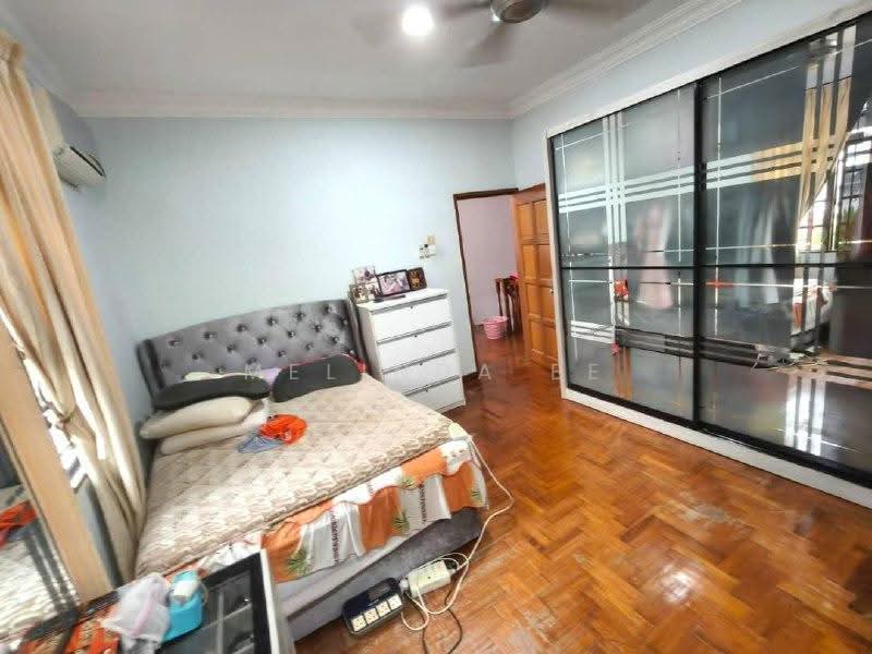 Rumah Berkembar untuk Dijual di Taman Pelangi Indah (Ulu Tiram) - Melinda Ee - Bedroom - PropertyGuru.com.my