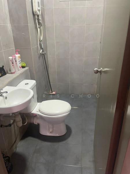 Pangsapuri untuk Disewa di Idaman Abadi - Chris Choo - Bathroom - PropertyGuru.com.my