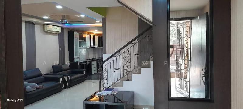 Rumah Teres 3-Tingkat untuk Dijual di Sentosa Villa (Kajang) - Angie Wong Poh Choo - Living Room - PropertyGuru.com.my