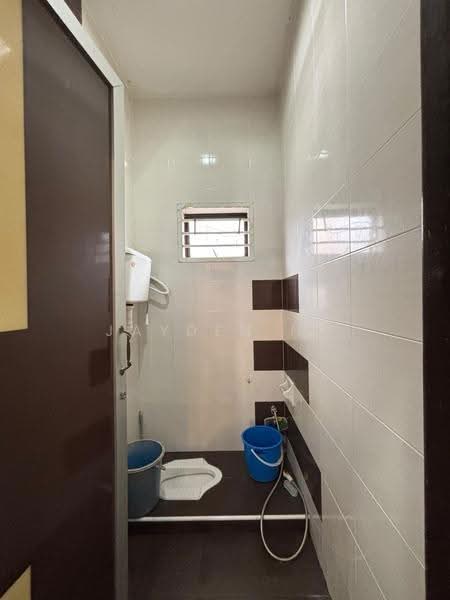 Rumah Teres 2-Tingkat untuk Dijual di Taman Setia Indah (Tebrau) - Jayden Ng - Bathroom - PropertyGuru.com.my