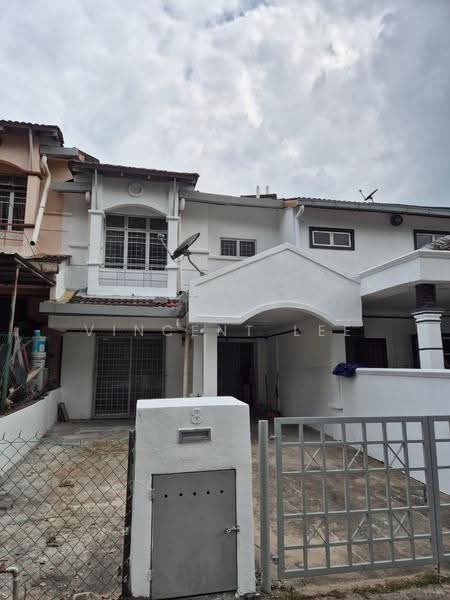 2-storey Terraced House for Sale in Taman Puncak Jalil (Seri Kembangan) - Vincent Lee - Exterior - PropertyGuru.com.my