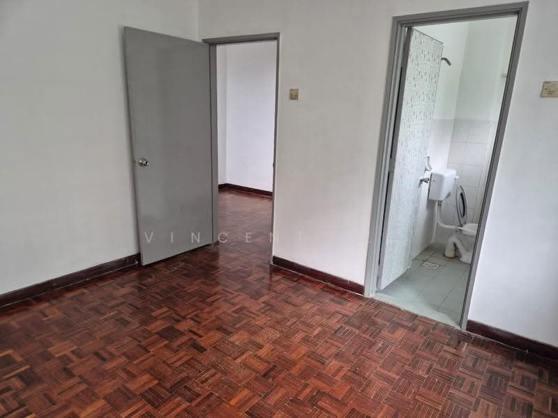 2-storey Terraced House for Sale in Taman Puncak Jalil (Seri Kembangan) - Vincent Lee - Interior - PropertyGuru.com.my