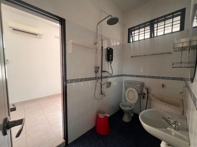 2-storey Terraced House for Sale in Taman Desa Tebrau (Tebrau) - Bella Ho - Bathroom - PropertyGuru.com.my
