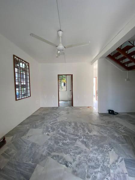 Rumah Teres 2-Tingkat untuk Disewa di U5,Taman Subang Perdana (Shah Alam) - Yasmin Sulaiman - Living Room - PropertyGuru.com.my