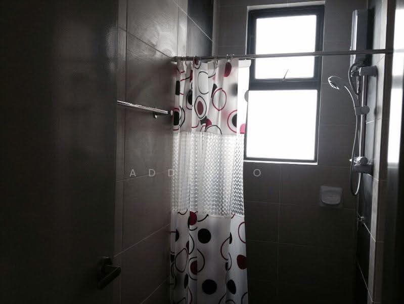 Kediaman Servis untuk Dijual di Amaya Maluri - Addis Bo - Bathroom - PropertyGuru.com.my
