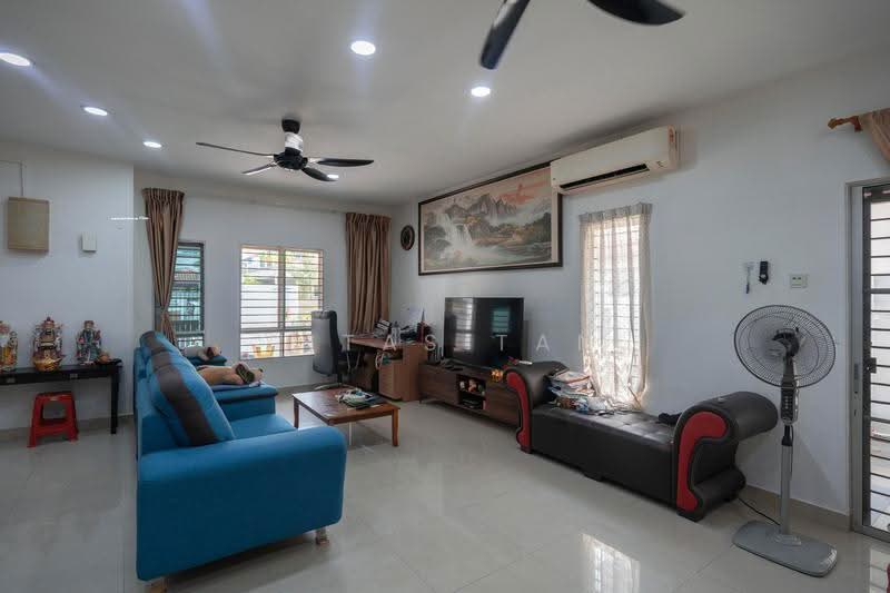 Rumah Berkembar untuk Dijual di Taman Aman Perdana (Kapar) - Vitas Tan - Living Room - PropertyGuru.com.my