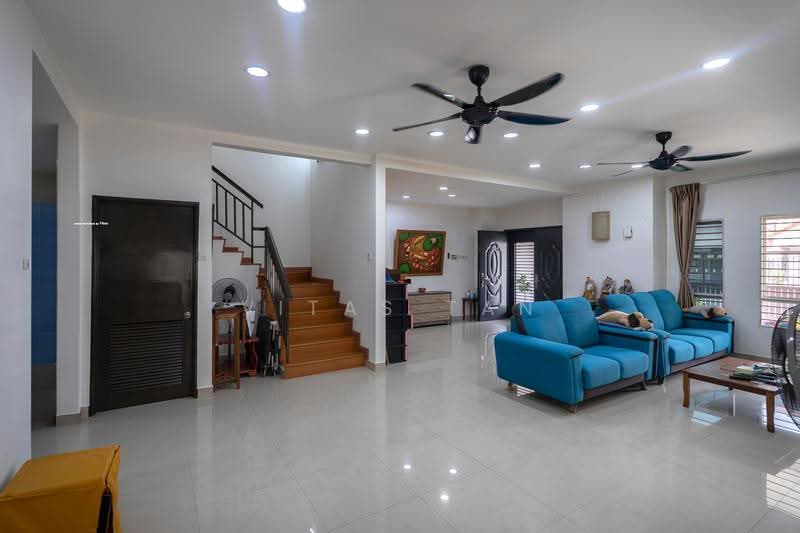 Rumah Berkembar untuk Dijual di Taman Aman Perdana (Kapar) - Vitas Tan - Living Room - PropertyGuru.com.my