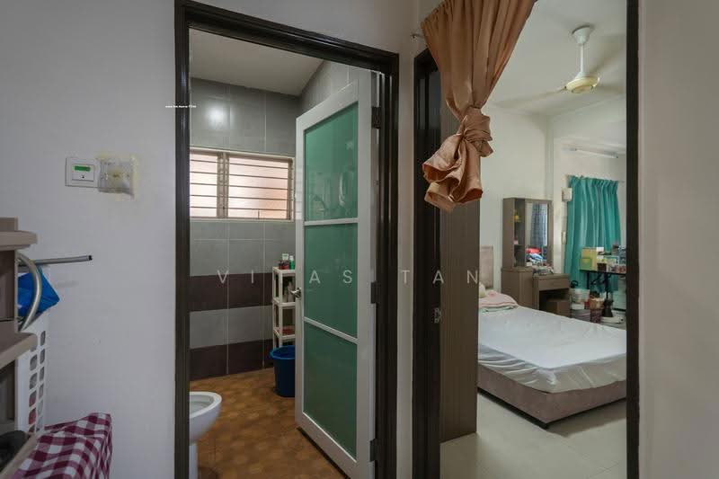 Rumah Berkembar untuk Dijual di Taman Aman Perdana (Kapar) - Vitas Tan - Bathroom - PropertyGuru.com.my