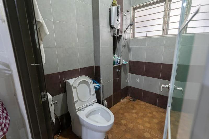 Rumah Berkembar untuk Dijual di Taman Aman Perdana (Kapar) - Vitas Tan - Bathroom - PropertyGuru.com.my