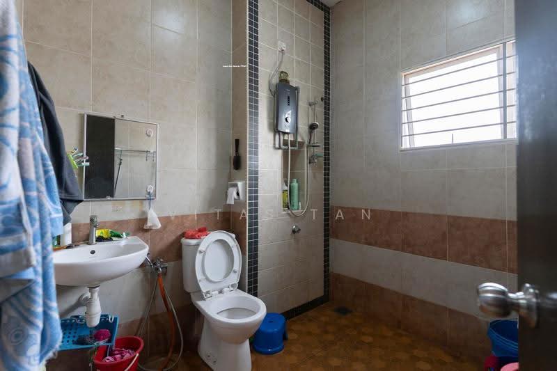 Rumah Berkembar untuk Dijual di Taman Aman Perdana (Kapar) - Vitas Tan - Bathroom - PropertyGuru.com.my