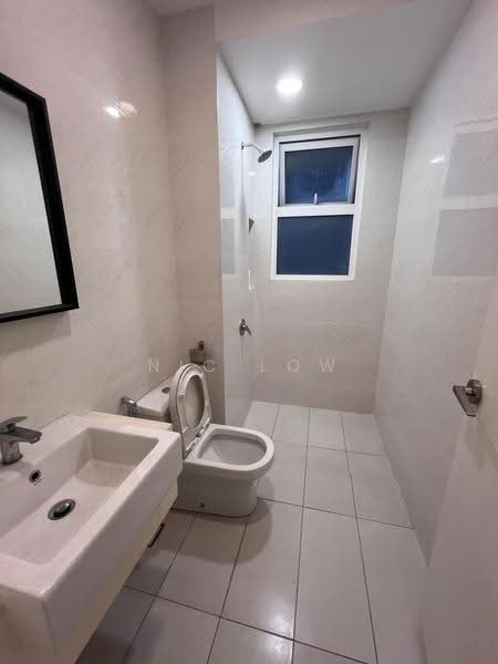 Kediaman Servis untuk Disewa di Eco Sky - Nic Low - Bathroom - PropertyGuru.com.my