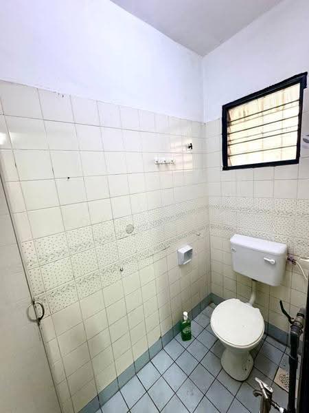 Rumah Teres 2-Tingkat untuk Dijual di Taman Industri Bolton (Batu Caves) - Norhuda Ab Rahman - Bathroom - PropertyGuru.com.my