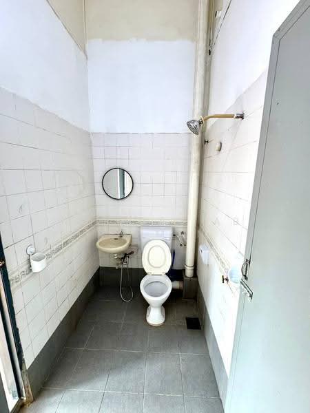 Rumah Teres 2-Tingkat untuk Dijual di Taman Industri Bolton (Batu Caves) - Norhuda Ab Rahman - Bathroom - PropertyGuru.com.my