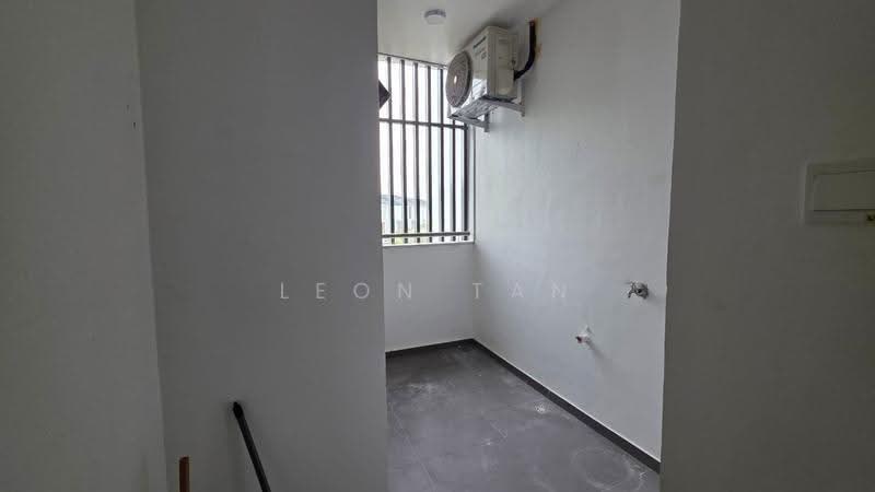 Townhouse for Rent in Kuching (Sarawak) - Leon Tan - Balcony - PropertyGuru.com.my