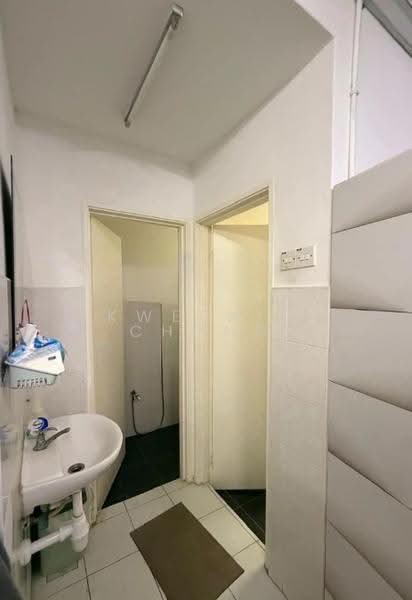 Shop for Rent in Bandar Mahkota Cheras (Cheras) - Kweenie Chong - Bathroom - PropertyGuru.com.my