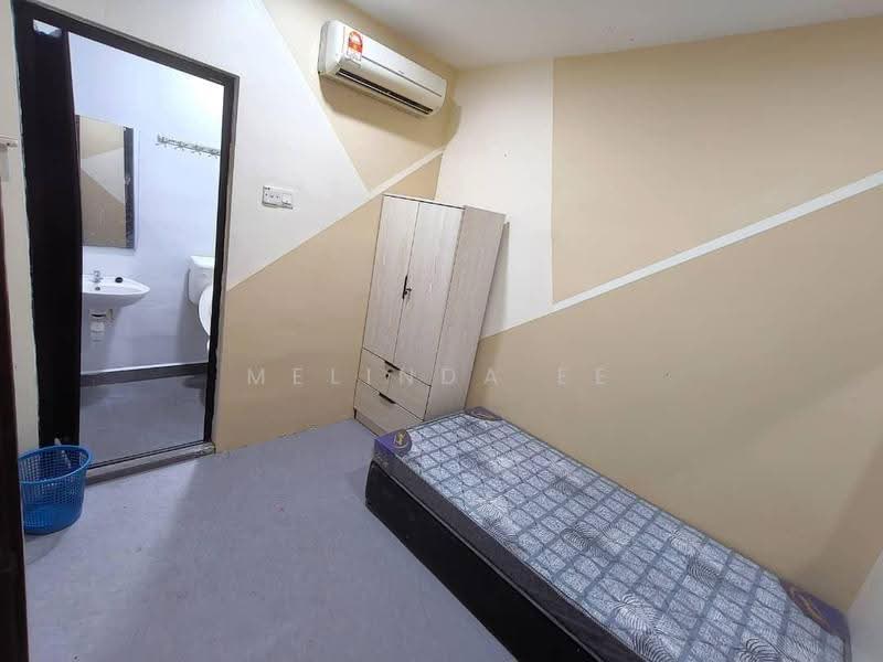 Semi-Detached House for Sale in Taman Pelangi (Johor Bahru) - Melinda Ee - Bedroom - PropertyGuru.com.my