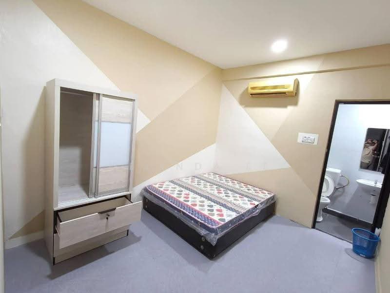 Semi-Detached House for Sale in Taman Pelangi (Johor Bahru) - Melinda Ee - Bedroom - PropertyGuru.com.my