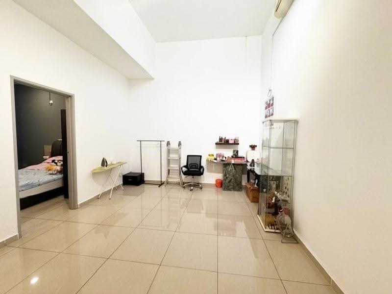 Rumah Teres 2-Tingkat untuk Dijual di Taman Bukit Jaya (Ulu Tiram) - June Tan - Bedroom - PropertyGuru.com.my