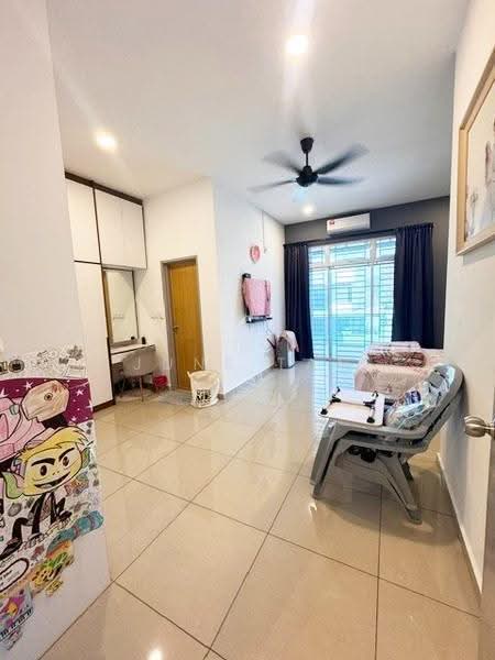 Rumah Teres 2-Tingkat untuk Dijual di Taman Bukit Jaya (Ulu Tiram) - June Tan - Living Room - PropertyGuru.com.my